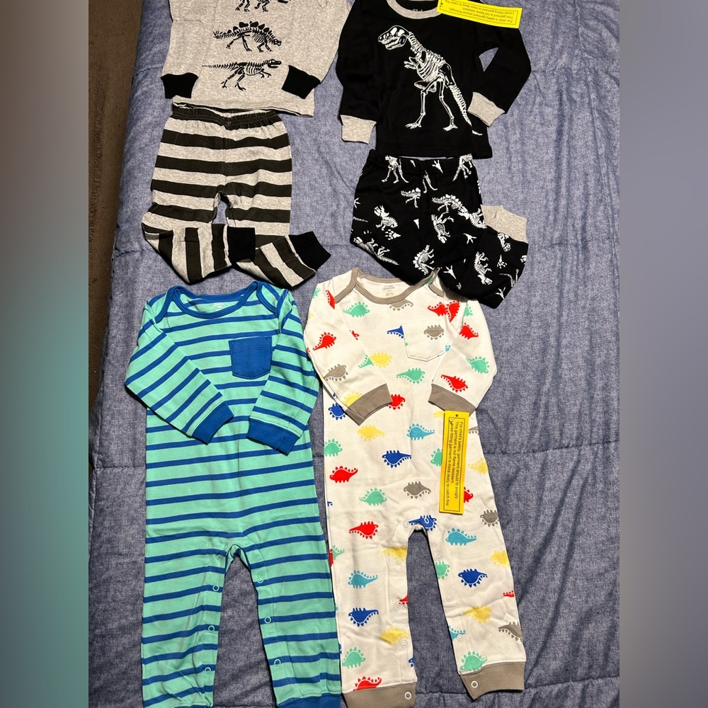 NWT 12 18 mo 4 sets dinosaur pjs boys pajamas
